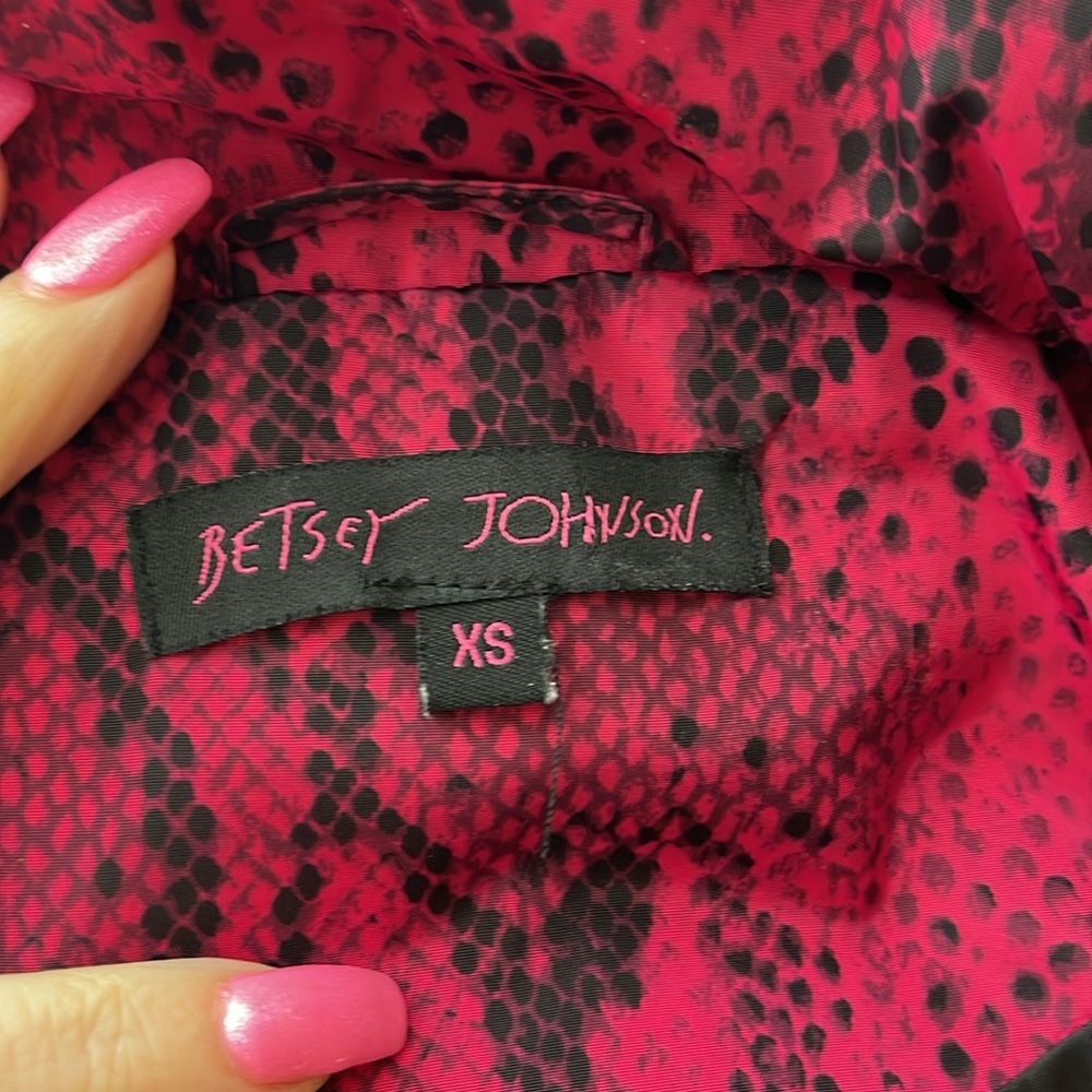 Betsey Johnson Womens Quilted Puffer Jacket Pink Snake - Picture 15 of 16